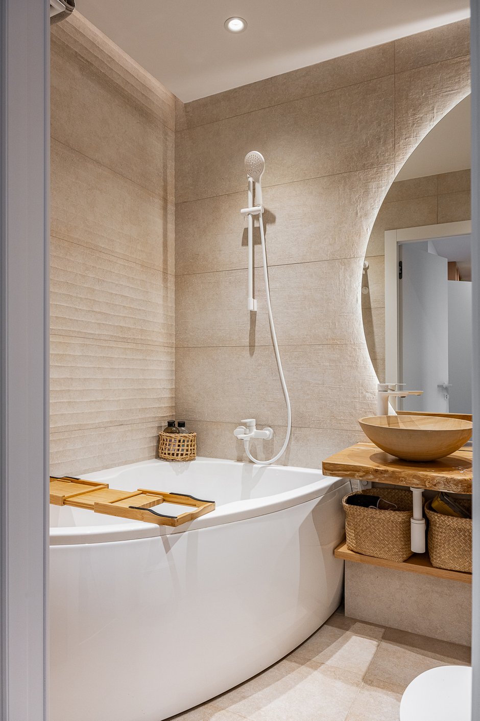 Фотография: Ванная в стиле Скандинавский, Современный, Эко, Квартира, Проект недели, Москва, Монолитный дом, 4 и больше, Более 90 метров, бюро «Образ жизни», Анастасия Кутовая – фото на INMYROOM