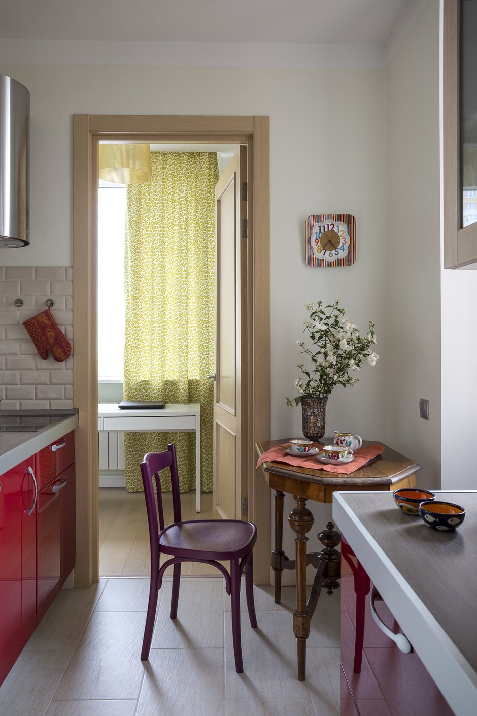 Фотография: Кухня и столовая в стиле Эклектика, Современный, Квартира, Проект недели, Москва, Евгений Кулибаба, Монолитный дом, 2 комнаты, 40-60 метров, Мария Черкасова – фото на INMYROOM