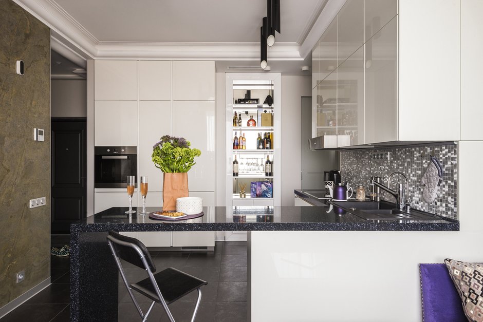 Фотография: Кухня и столовая в стиле Современный, Квартира, Проект дня, Москва, Монолитный дом, 3 комнаты, 60-90 метров, Ольга Рудакова, ЖК «Самаринский» – фото на INMYROOM