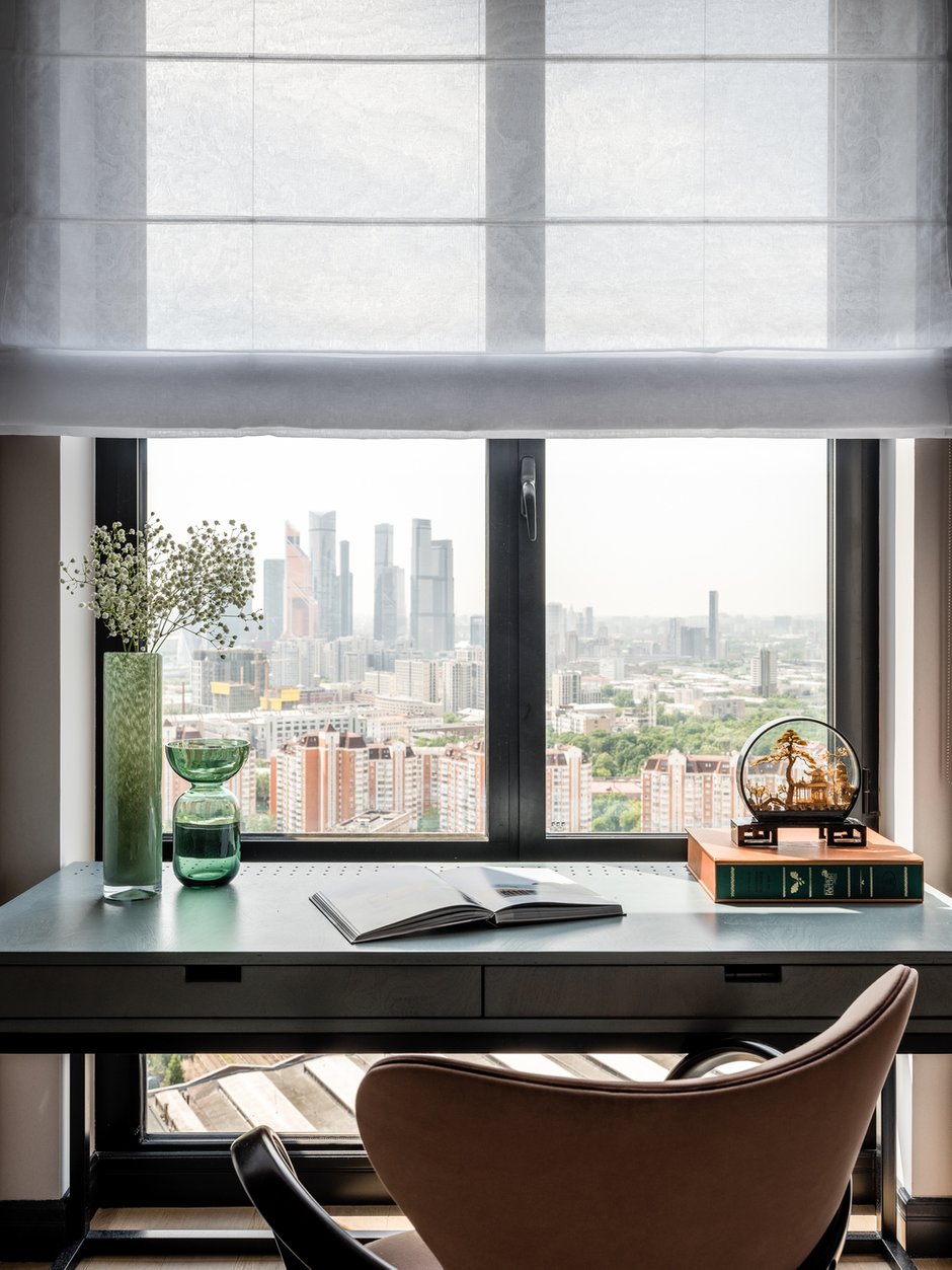 Фотография: Кабинет в стиле Современный, Квартира, Проект дня, Москва, 2 комнаты, 60-90 метров, Елена Карасаева – фото на INMYROOM