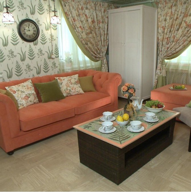 Фотография:  в стиле , Гостиная, Россия, Garda Decor, NEW LOOK, Дача, Бежевый, Коричневый, Подмосковье, Дом и дача, Фазенда, ENS Group, Home Melody, Luminarc, Maytoni, Bironi, Fabio Home, гостиная с камином, «Веренд-Дизайн», Terra Fiori, «Дом Мебели», O-Design, как оформить гостиную на даче, интерьер гостиной на даче – фото на INMYROOM