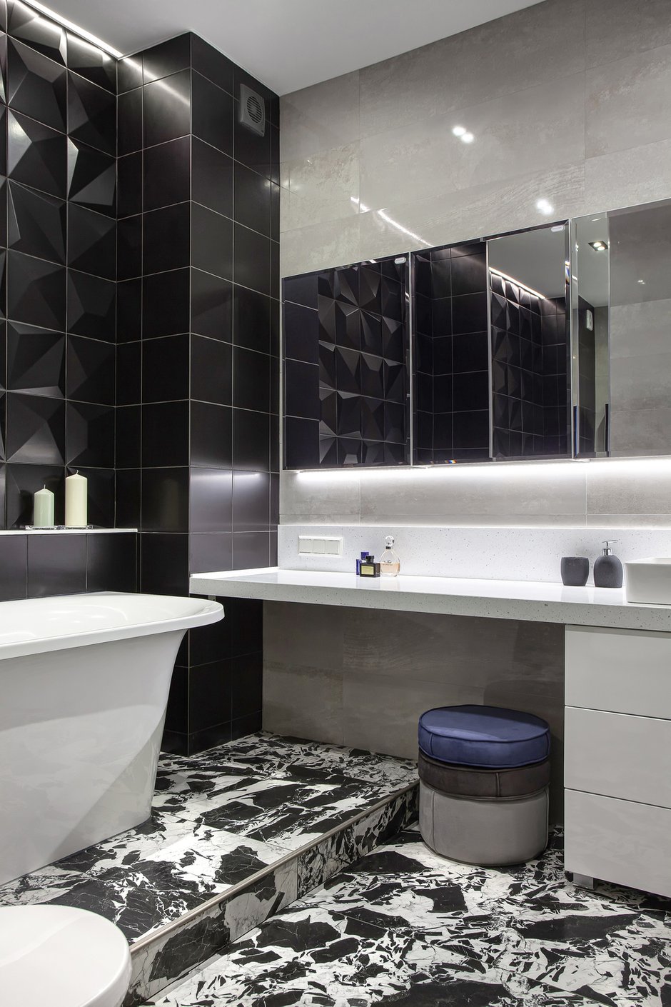 Фотография: Ванная в стиле Современный, Классический, Проект недели, Бежевый, Синий, Серый, Санкт-Петербург, 4 и больше, Более 90 метров, Алена Шишкина – фото на INMYROOM