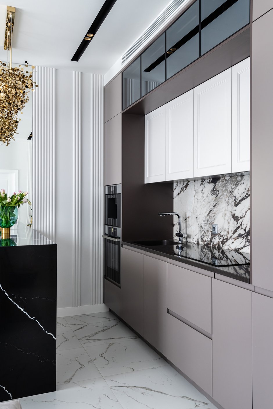 Фотография: Кухня и столовая в стиле Современный, Эклектика, Квартира, Проект недели, Москва, 3 комнаты, 40-60 метров, Александа Гартке – фото на INMYROOM