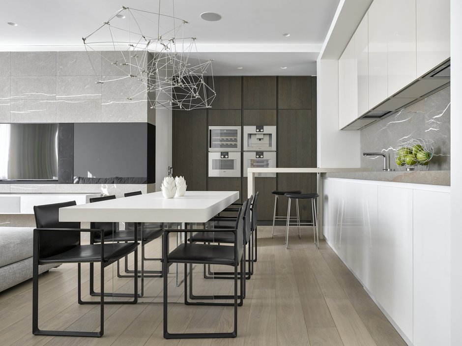 Фотография: Кухня и столовая в стиле Современный, Квартира, Проект недели, Москва, Монолитный дом, Александра Федорова, Бюро Александры Федоровой, 4 и больше, Более 90 метров, #эксклюзивныепроекты – фото на INMYROOM