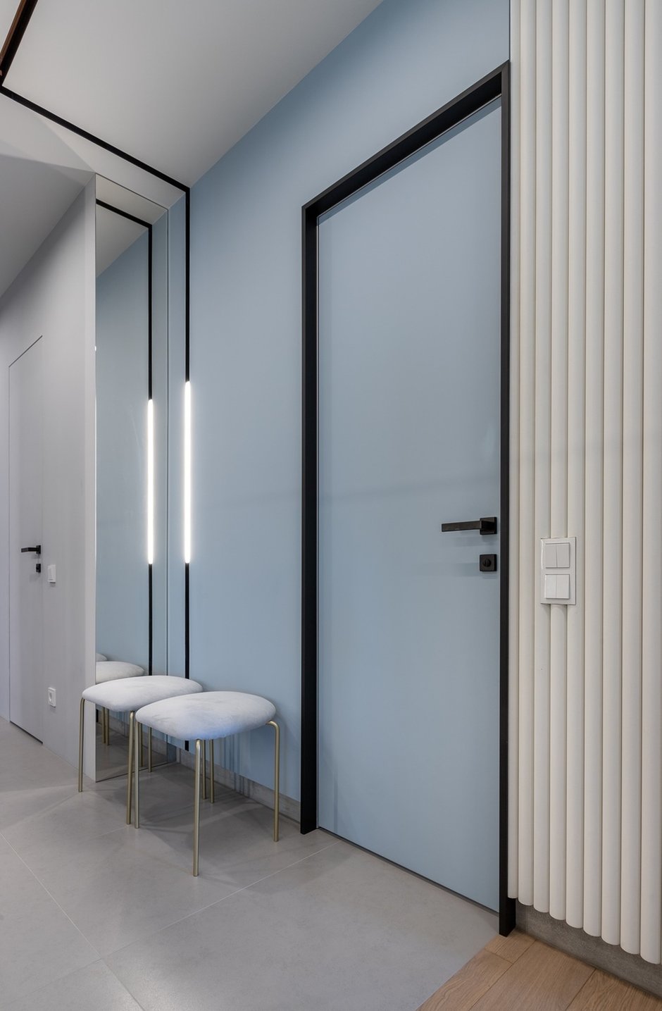 Фотография: Прихожая в стиле Современный, Квартира, Минимализм, Проект недели, Минск, 3 комнаты, Более 90 метров, Zrobym architects – фото на INMYROOM