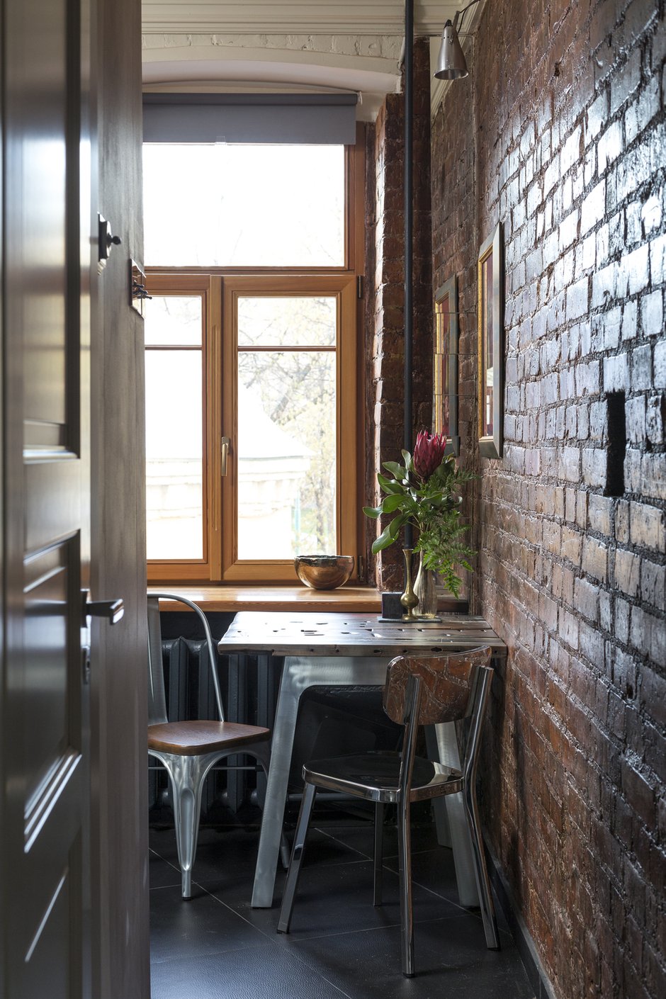 Фотография: Кухня и столовая в стиле Лофт, Скандинавский, Эклектика, Квартира, Проект недели, Москва, Кирпичный дом, 3 комнаты, 60-90 метров, Инна Файнштейн, Лина Кабаева, KF Design – фото на INMYROOM