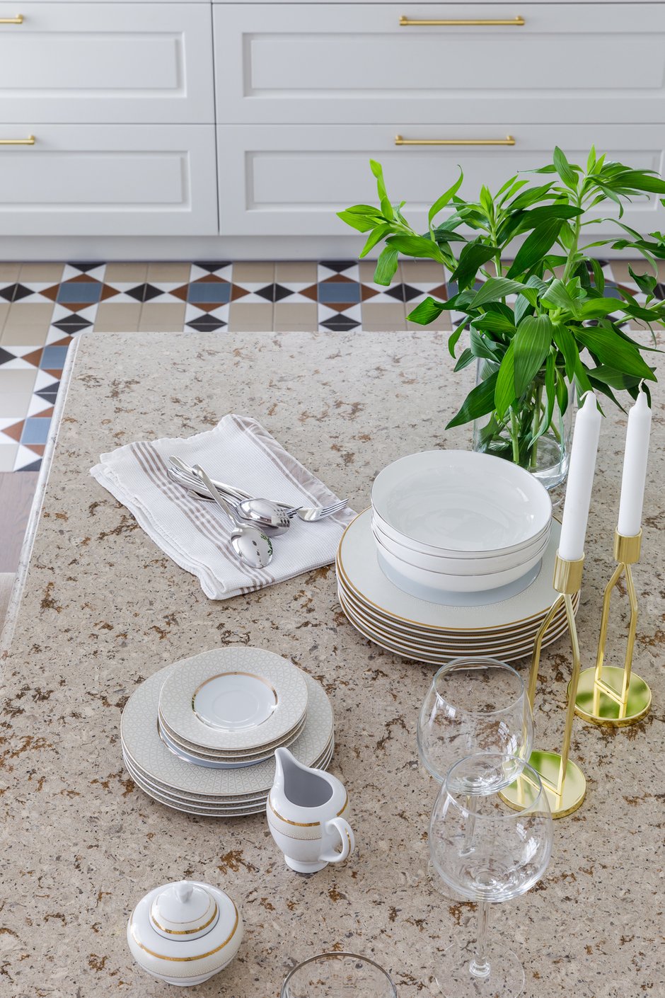 Фотография: Кухня и столовая в стиле Современный, Дом, Проект недели, Дом и дача, 4 и больше, Более 90 метров, Анна Акопян, Анапа – фото на INMYROOM