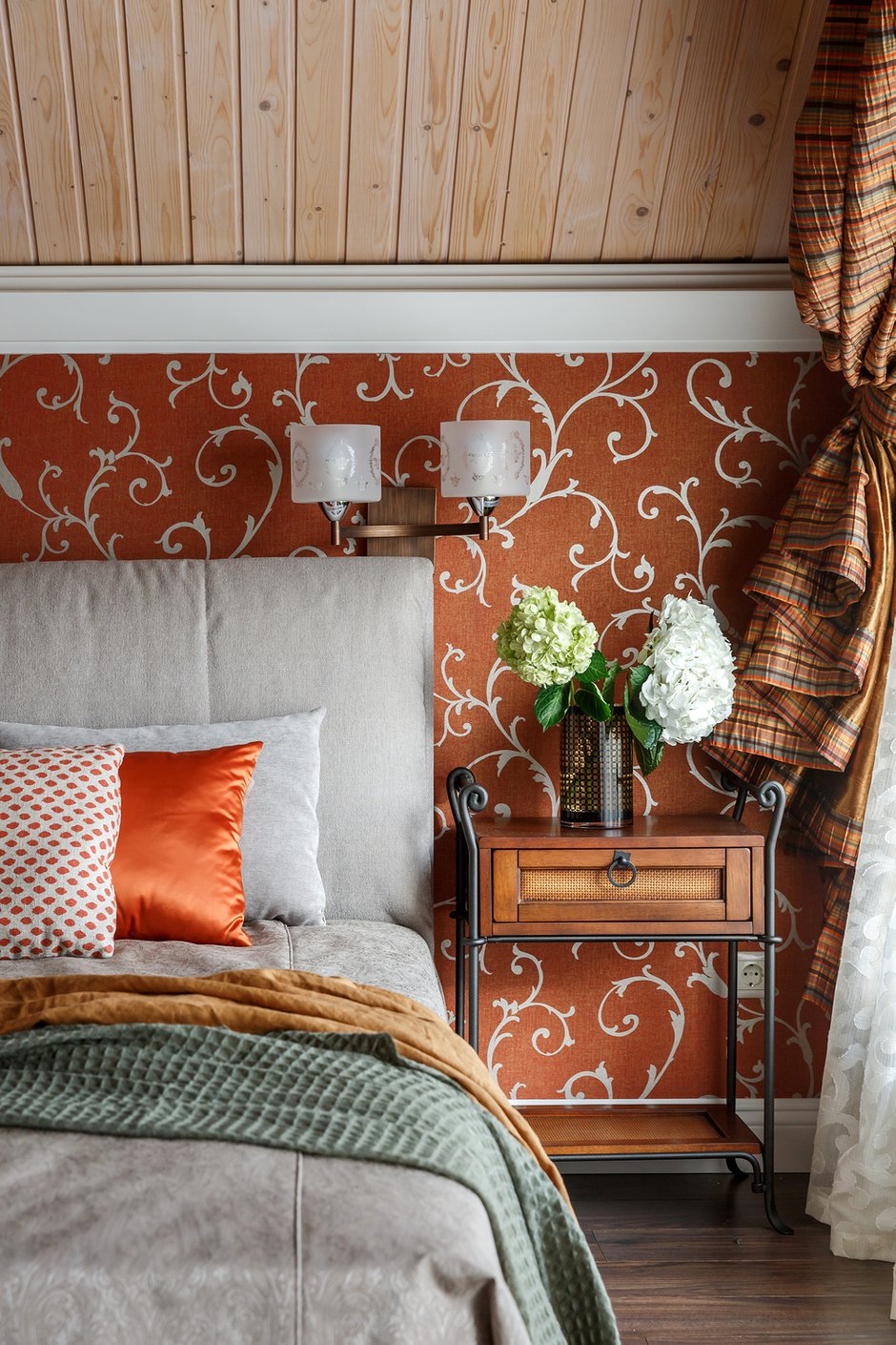 Фотография: Спальня в стиле Классический, Современный, Дом, Проект недели, Дом и дача, Московская область, 4 и больше, Более 90 метров, Елена Французова – фото на INMYROOM