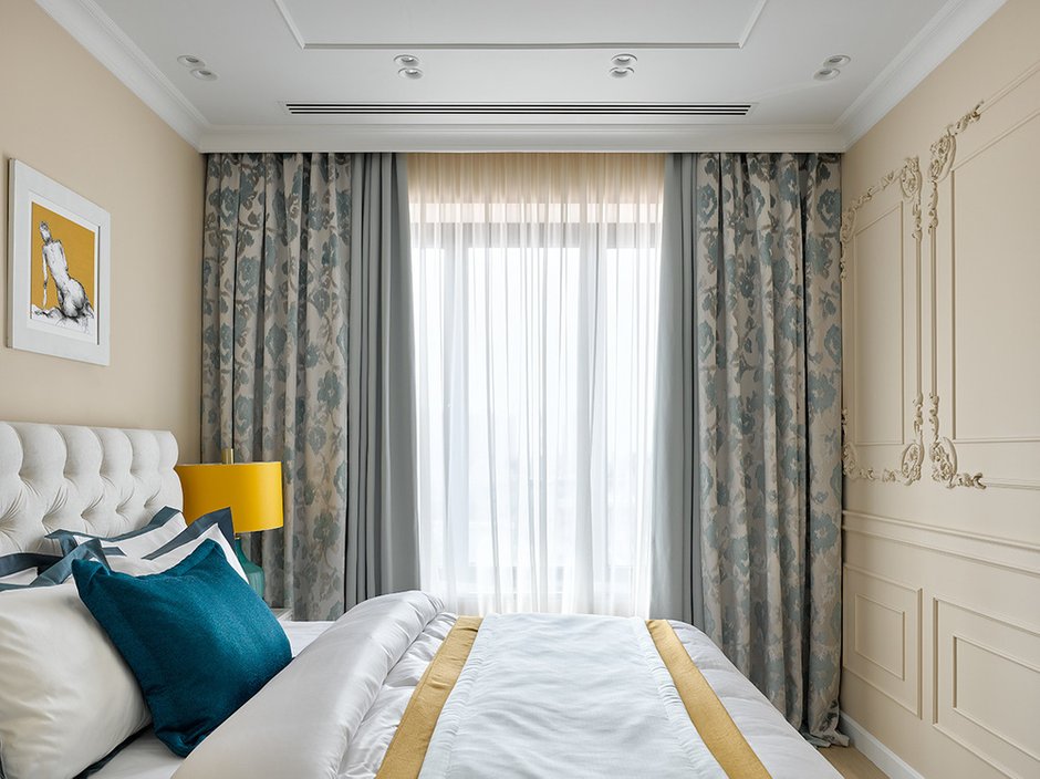 Фотография: Спальня в стиле Классический, Современный, Квартира, Проект недели, Москва, «Уютная квартира», Наталья Преображенская, 3 комнаты, Более 90 метров – фото на INMYROOM