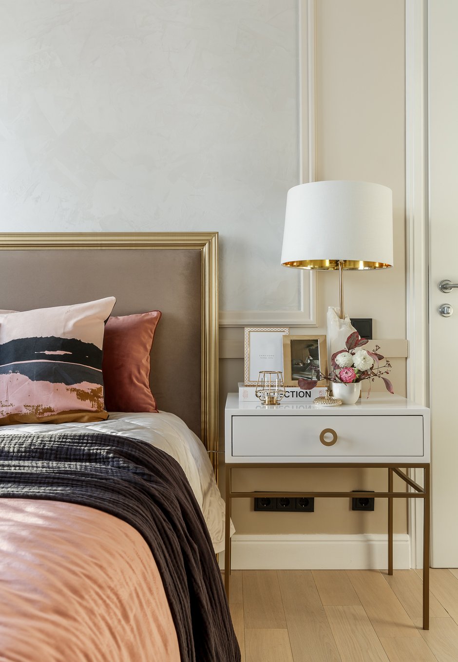Фотография: Спальня в стиле Современный, Классический, Квартира, Проект недели, Москва, Наталья Преображенская, Сталинка, 2 комнаты, 40-60 метров, ПРЕМИЯ INMYROOM – фото на INMYROOM