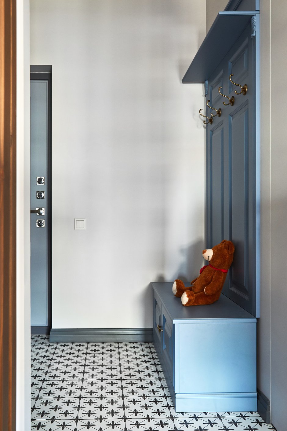 Фотография: Прихожая в стиле Современный, Малогабаритная квартира, Квартира, Студия, Проект недели, Москва, до 40 метров, Мария Волкова – фото на INMYROOM