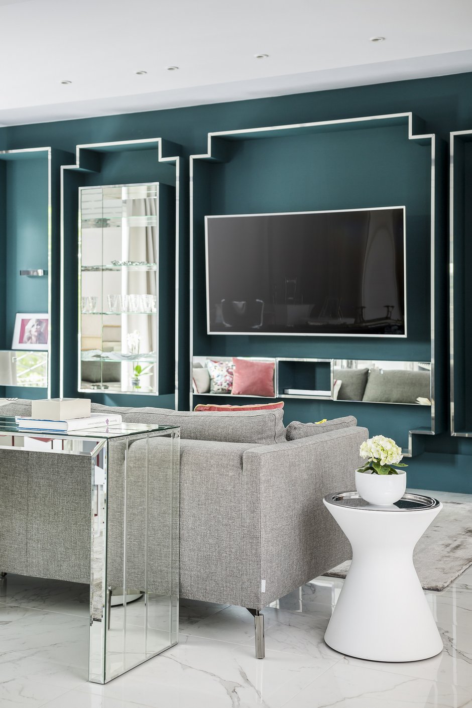 Фотография: Гостиная в стиле Эклектика, Квартира, Проект дня, Ника Воротынцева – фото на INMYROOM