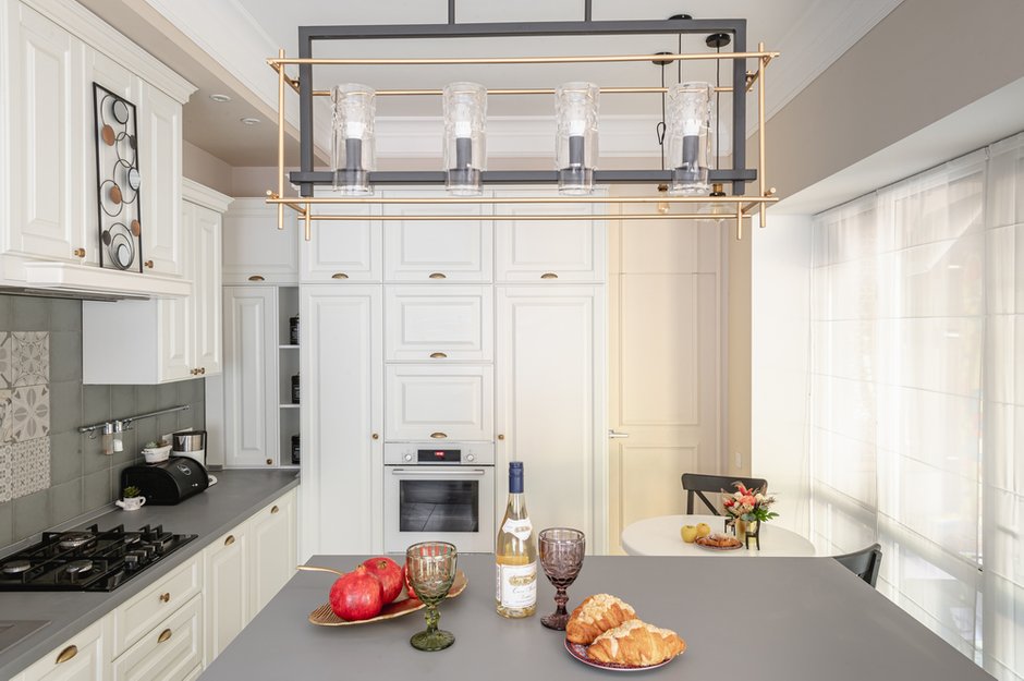 Фотография: Кухня и столовая в стиле Классический, Гостиная, Дом, Проект недели, Дом и дача, 4 и больше, Более 90 метров, Симферополь, Татьяна Петрова – фото на INMYROOM