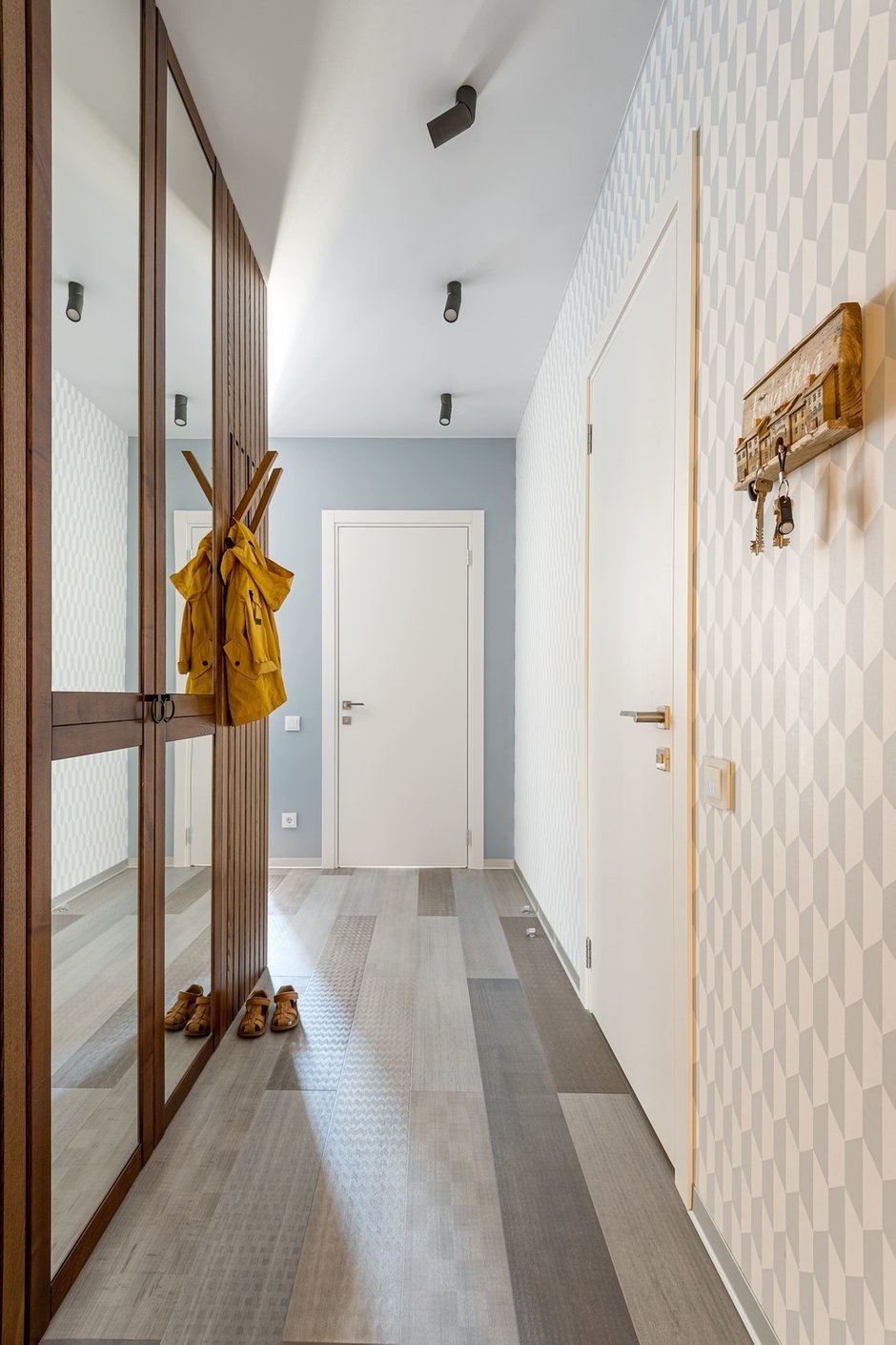 Фотография: Прихожая в стиле Современный, Эко, Квартира, Проект недели, 2 комнаты, 40-60 метров, Светлогорск, Виктория Лазарева – фото на INMYROOM