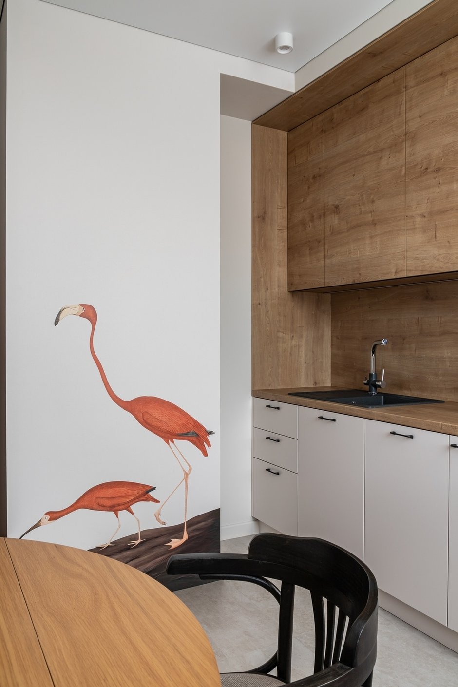 Фотография: Кухня и столовая в стиле Современный, Квартира, Проект дня, Москва, П-44, Панельный дом, 2 комнаты, 40-60 метров, Винтажный, Яна Гаевская – фото на INMYROOM