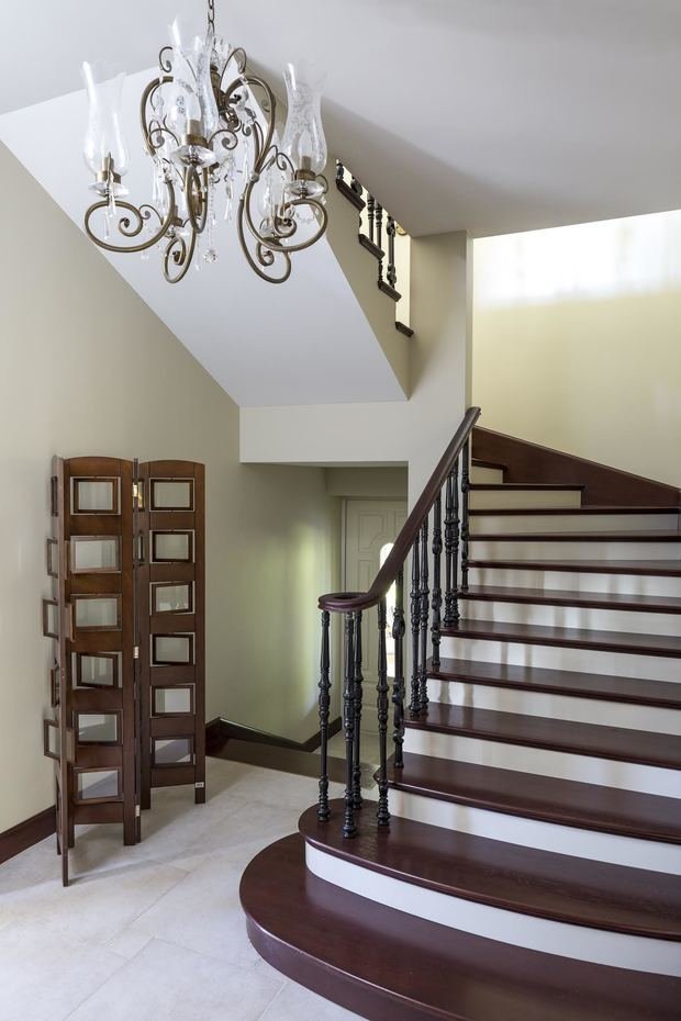 Фотография: Прихожая в стиле Классический, Дом, Проект недели, Подмосковье, Анна Яровикова, Юлия Мясникова, 4 и больше, Более 90 метров – фото на INMYROOM