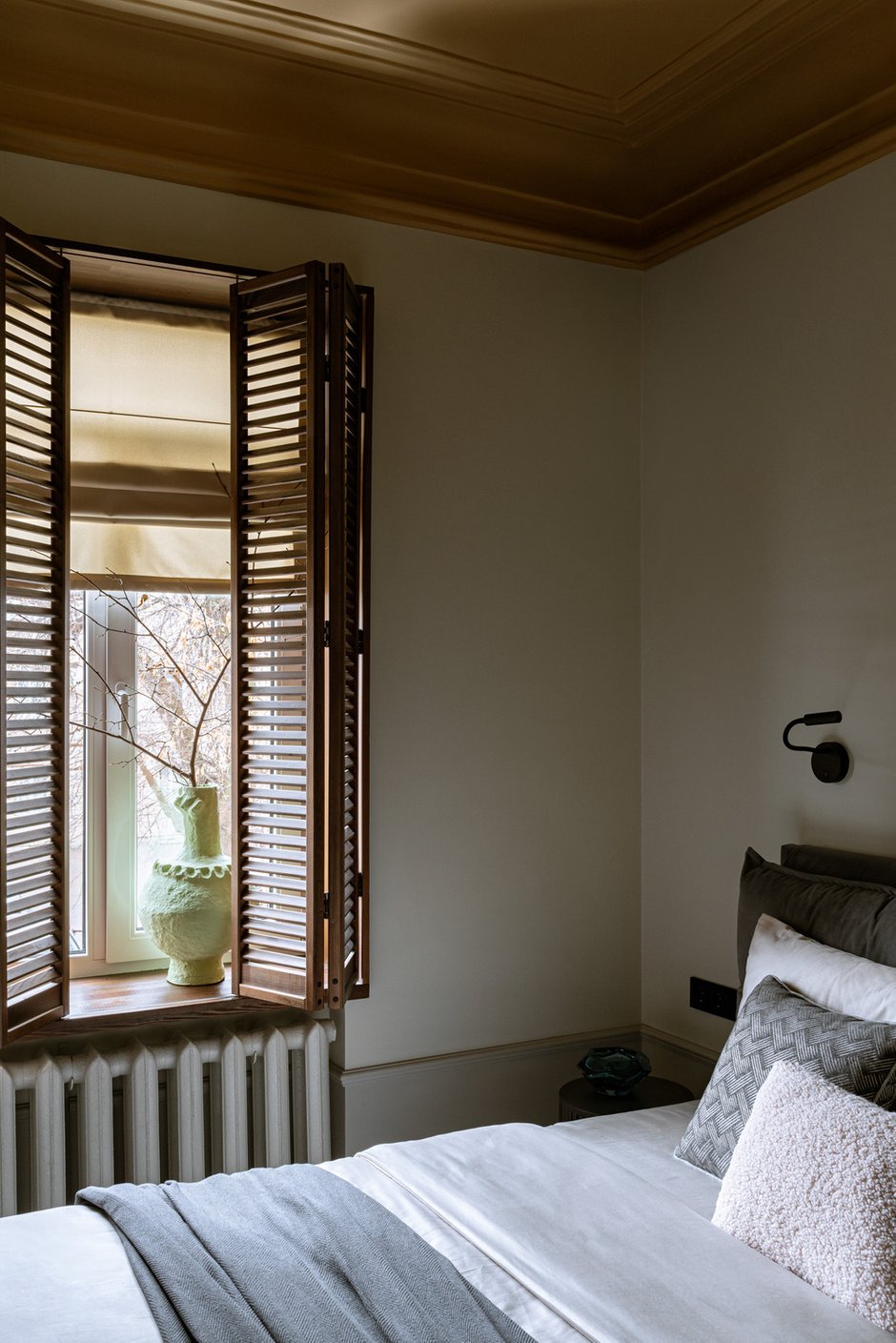 Фотография:  в стиле , Квартира, Проект дня, Сталинка, 3 комнаты, 40-60 метров, фото интерьера, дизайн интерьера фото, эклектика с элементами винтажа – фото на INMYROOM