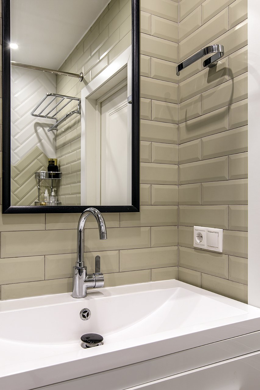 Фотография: Ванная в стиле Современный, Скандинавский, Квартира, Проект недели, Москва, Панельный дом, 2 комнаты, 40-60 метров, Елена Карасаева – фото на INMYROOM