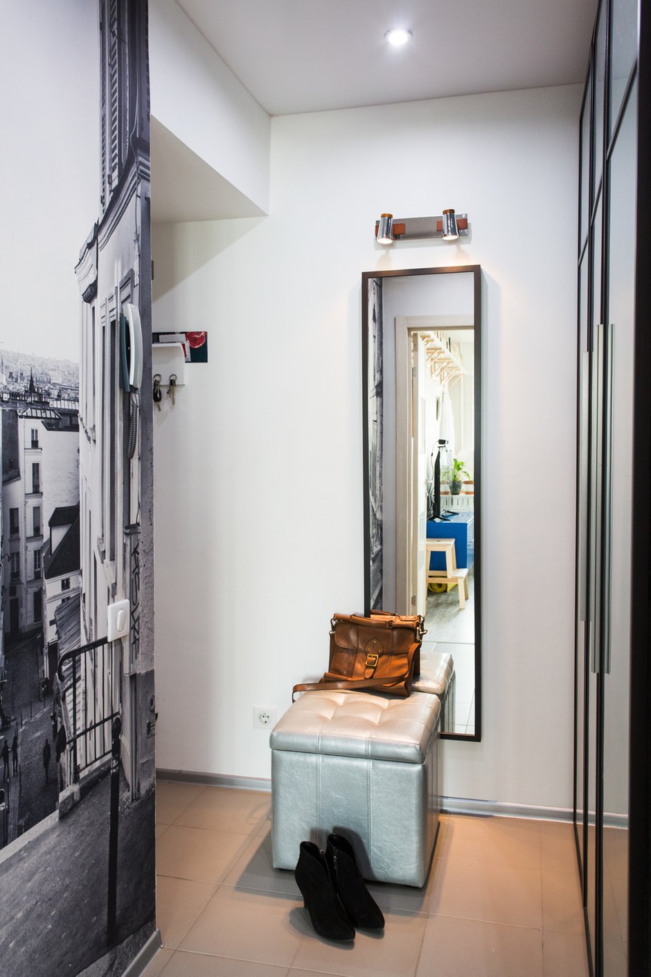 Фотография: Прихожая в стиле Современный, Квартира, Проект недели, Москва, Кирпичный дом, 2 комнаты, 40-60 метров, Евгения Рахвальская – фото на INMYROOM