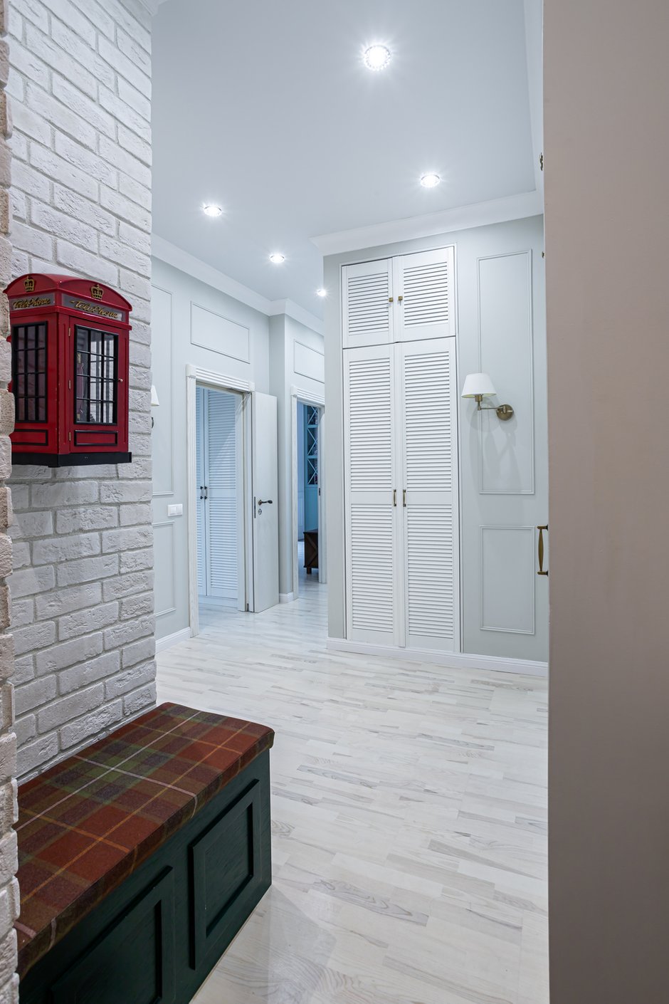 Фотография: Прихожая в стиле Классический, Современный, Квартира, Проект недели, Москва, 3 комнаты, 60-90 метров, Елена Рязанова – фото на INMYROOM