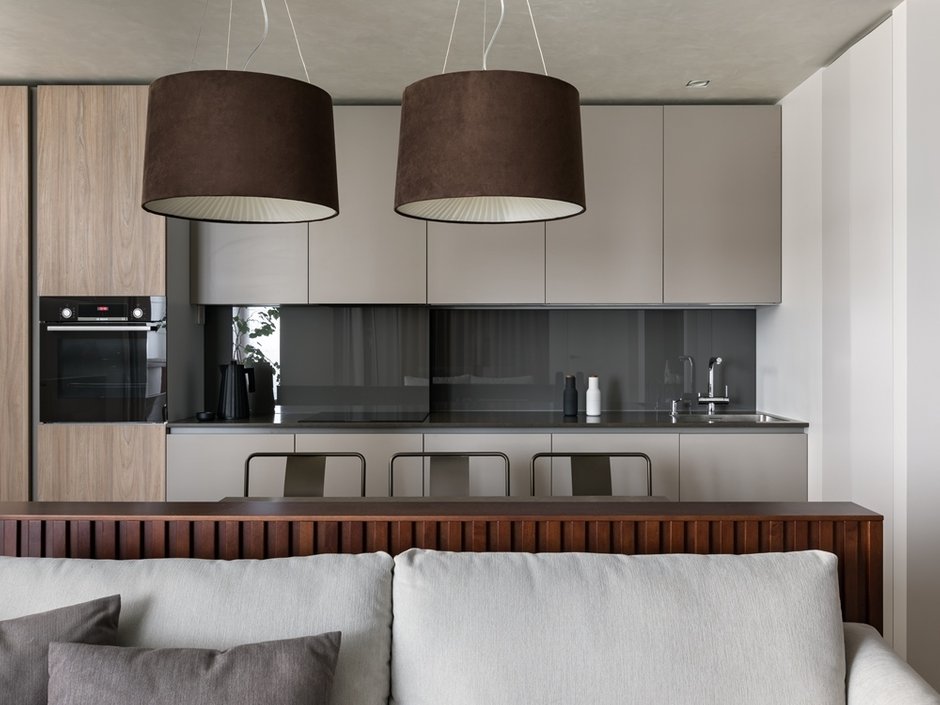 Фотография: Кухня и столовая в стиле Современный, Квартира, Проект дня, Минск, Евгения Лыкасова, 4 и больше, Более 90 метров – фото на INMYROOM