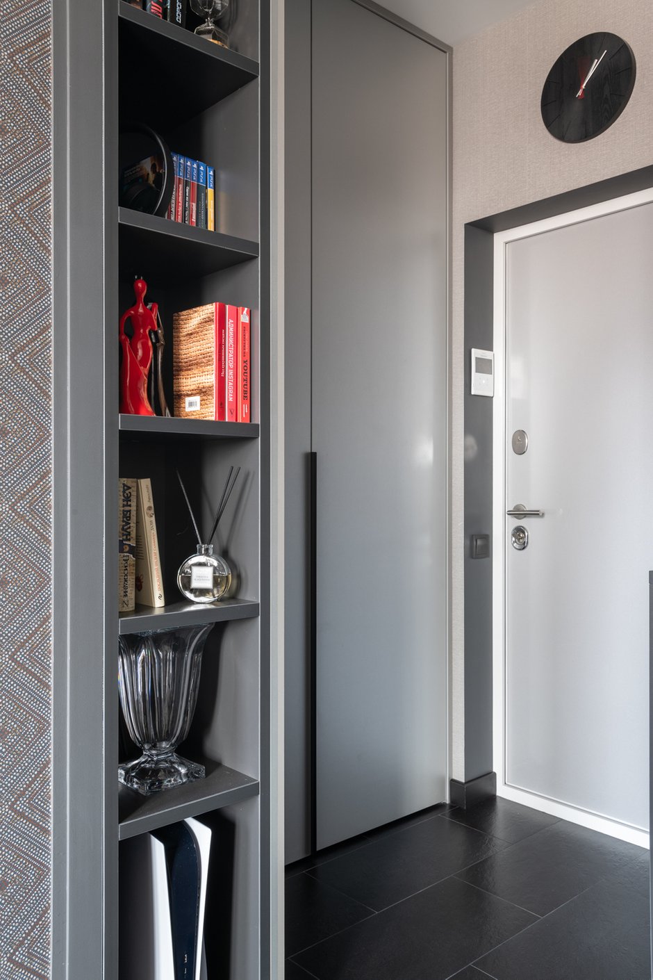 Фотография: Прихожая в стиле Современный, Квартира, Студия, Минимализм, Проект недели, Москва, Дарья Дубкова, до 40 метров – фото на INMYROOM