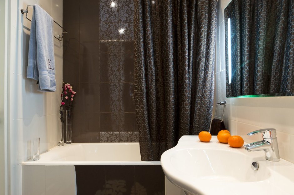 Фотография: Ванная в стиле Современный, Декор интерьера, Квартира, Дома и квартиры, Неоклассика – фото на INMYROOM