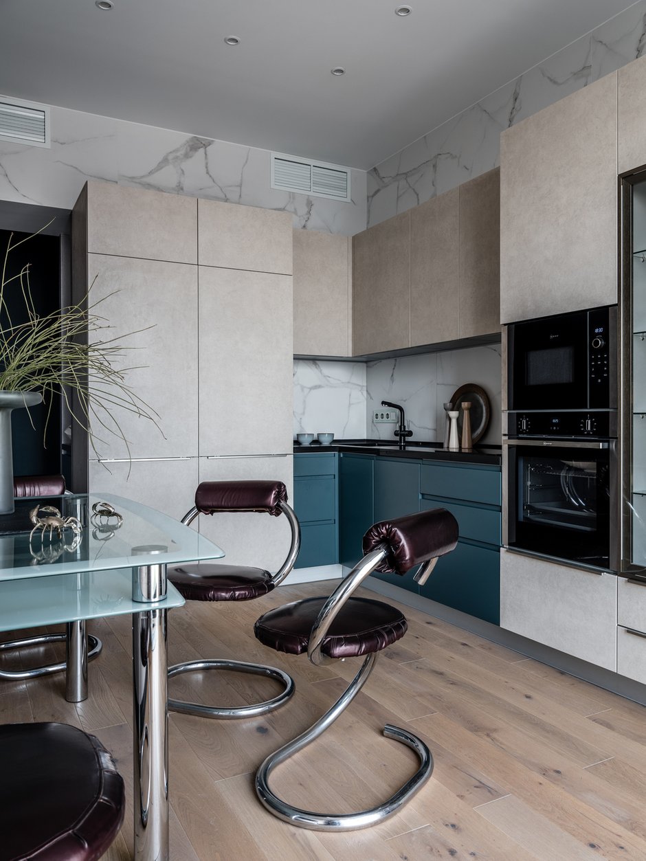 Фотография: Кухня и столовая в стиле Современный, Квартира, Проект дня, Москва, 2 комнаты, 60-90 метров, Елена Карасаева – фото на INMYROOM