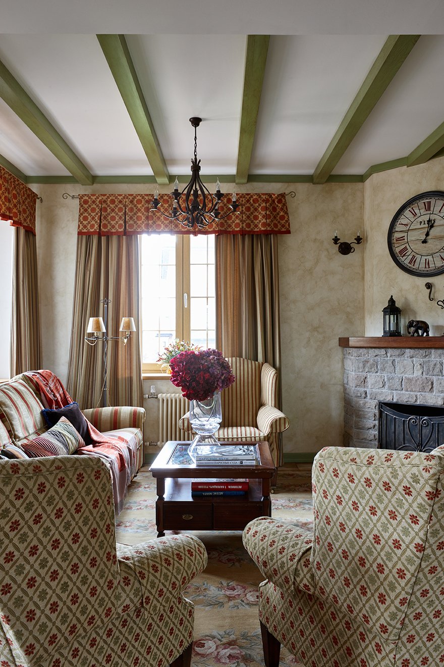 Фотография: Гостиная в стиле Прованс и Кантри, Дом, Проект недели, Подмосковье, Дом и дача, Московская область, 4 и больше, Более 90 метров, Елена Зорина – фото на INMYROOM
