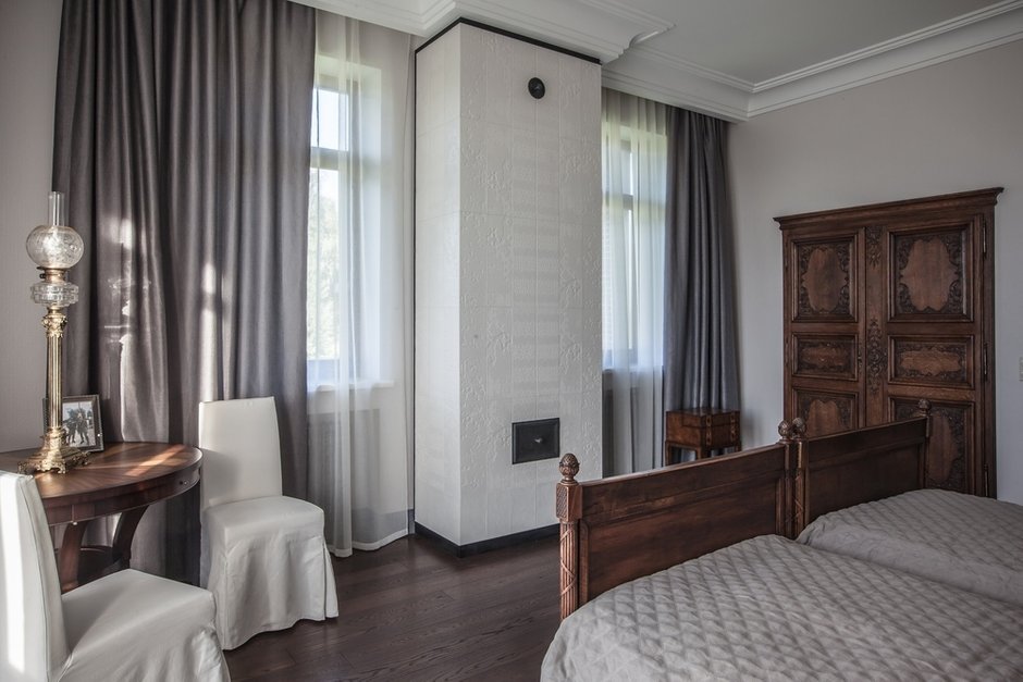 Фотография: Спальня в стиле Классический, Эклектика, Дом, Проект недели, Дом и дача, Новая Москва, 4 и больше, Более 90 метров, Марина Бирюкова, Елизавета Голубцова, BIGO – фото на INMYROOM