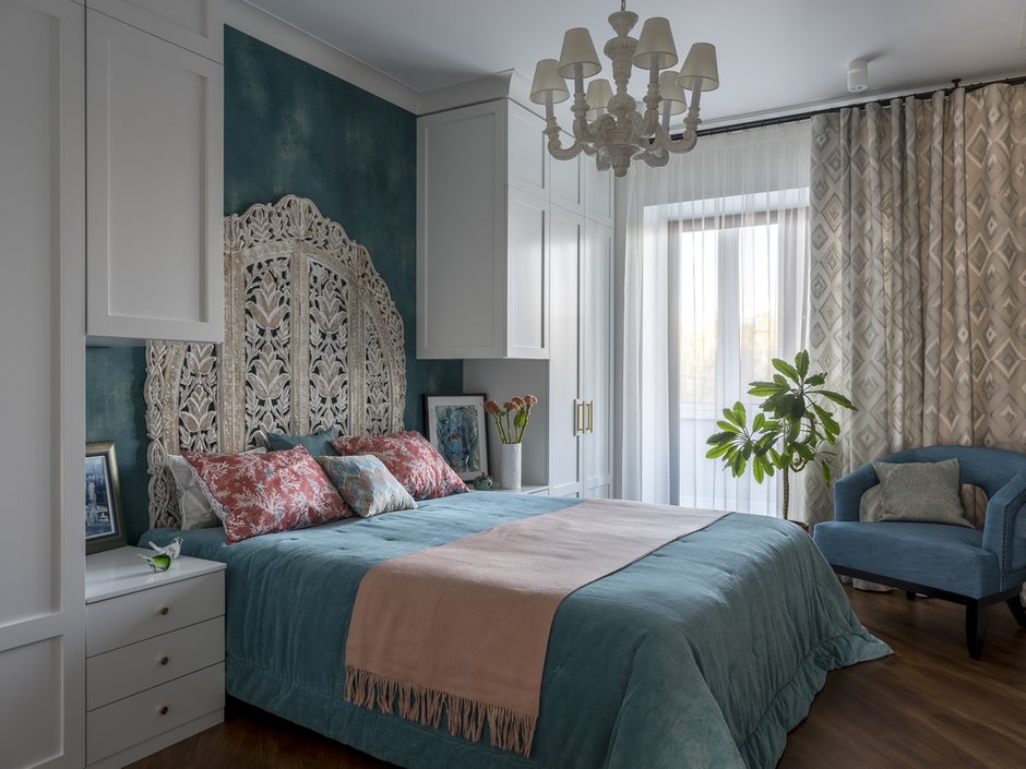 Фотография: Спальня в стиле Классический, Современный, Квартира, Проект недели, Москва, 3 комнаты, Более 90 метров, Александра Дашкевич, Наталья Каримова – фото на INMYROOM