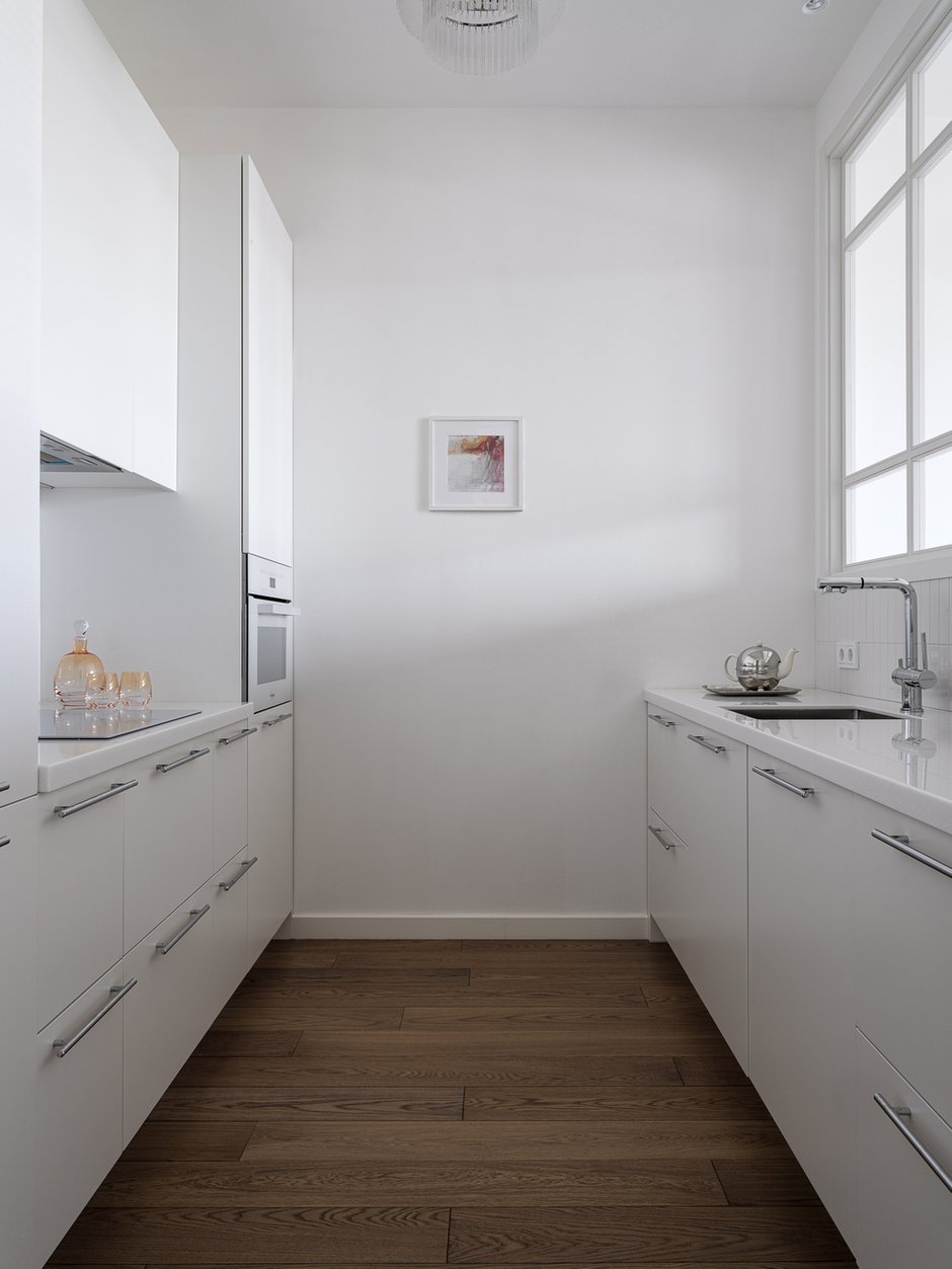 Фотография: Кухня и столовая в стиле Скандинавский, Современный, Минимализм, Квартира, Проект дня, Москва, 3 комнаты, 60-90 метров, Анна Мальцева, скандинавский с элементами минимализма – фото на INMYROOM