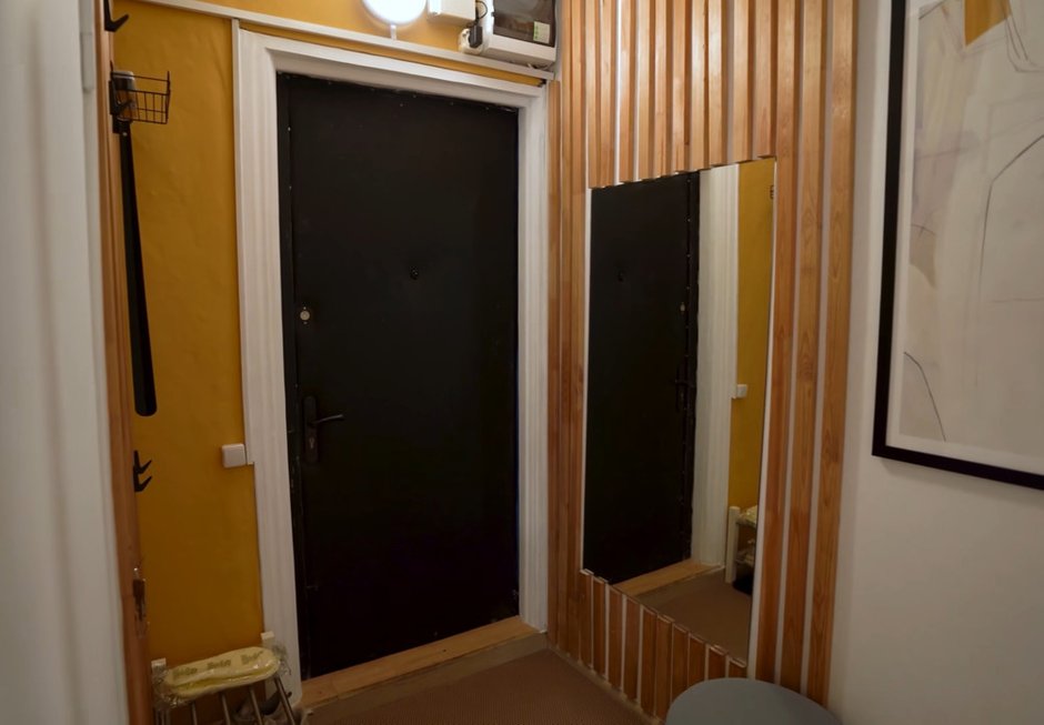 Фотография:  в стиле , Прихожая, Переделка, идеи для прихожей, ремонт коридора, узкая прихожая, дизайн маленькой прихожей, идеи обустройства прихожей, дизайн прихожей, дизайн узкого коридора, декор узкого коридора, эргономика прихожей, интерьер коридора, узкий коридор – фото на INMYROOM