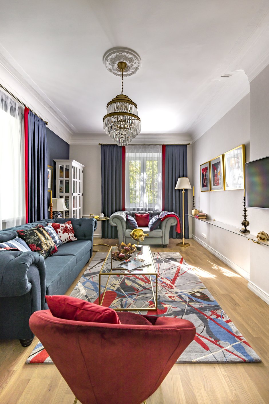 Фотография: Гостиная в стиле Классический, Современный, Квартира, Проект недели, Москва, Кирпичный дом, 4 и больше, 60-90 метров, Юлия Левина – фото на INMYROOM