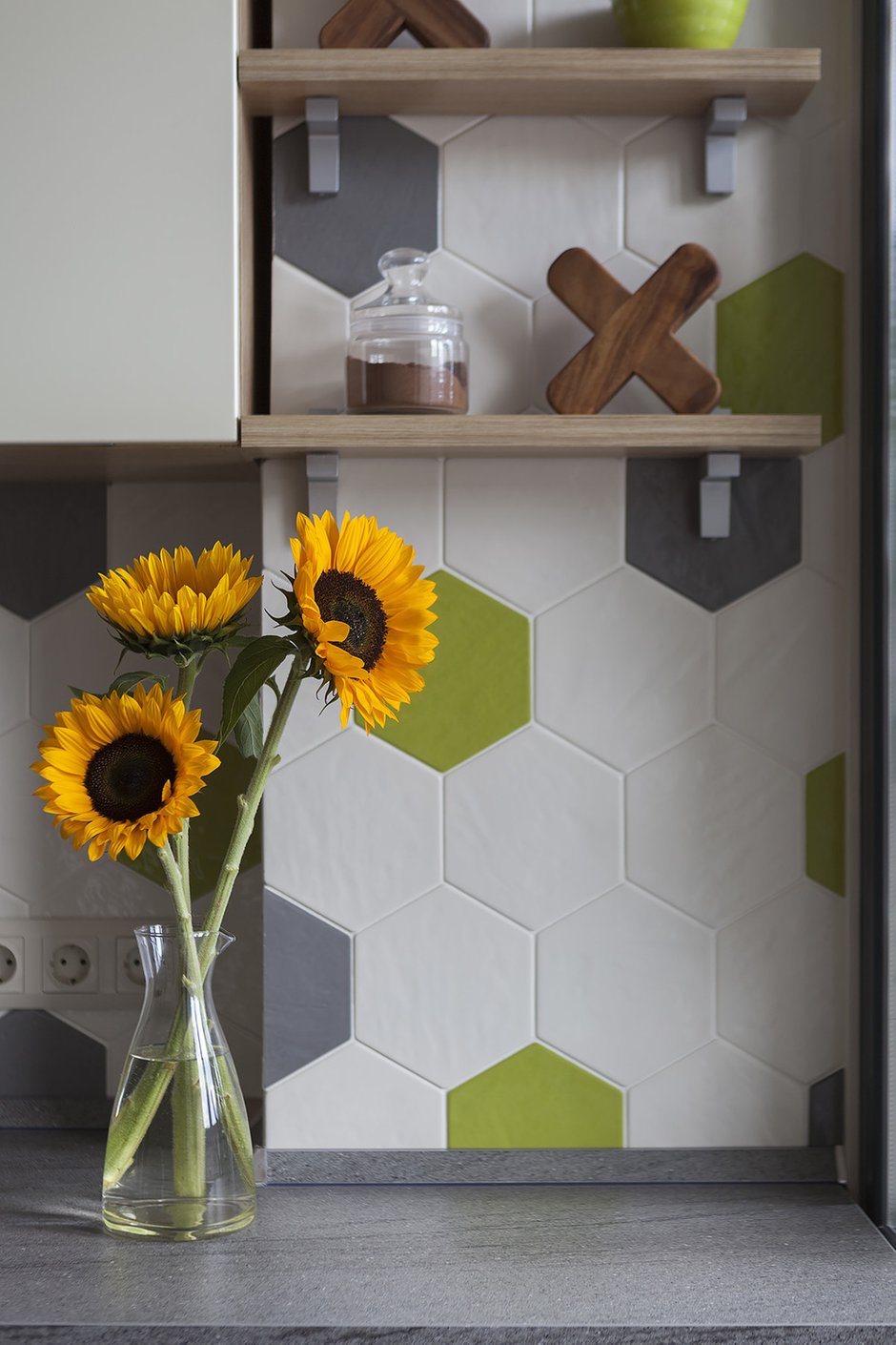 Фотография: Кухня и столовая в стиле Современный, Квартира, Проект недели, Москва, 2 комнаты, 40-60 метров, Виктория Скоробогатько, ПРЕМИЯ INMYROOM – фото на INMYROOM