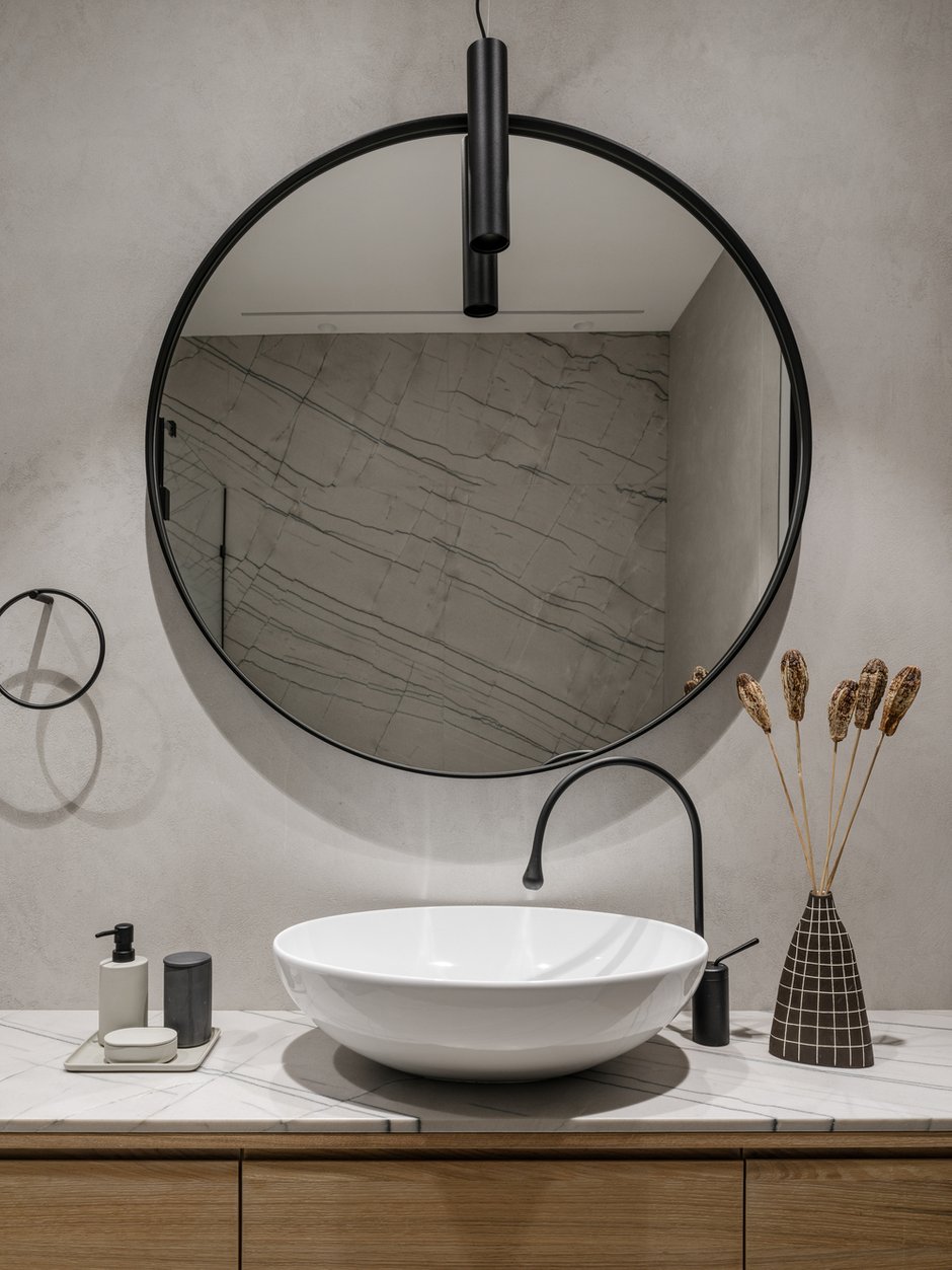 Фотография:  в стиле , Квартира, Проект дня, Москва, Кирпичный дом, 4 и больше, Более 90 метров, Валерия Исакова, Мария Куркова – фото на INMYROOM