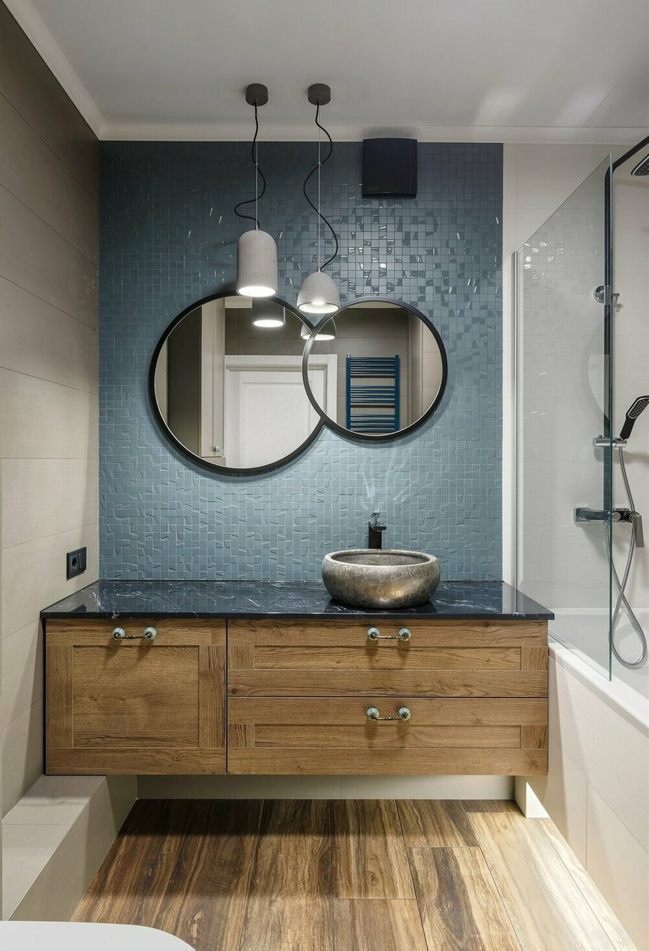 Фотография:  в стиле , Ванная, Советы, ванная комната в скандинавском стиле, интерьер ванной комнаты, маленькая ванная комната, организация пространства в ванной комнате, аудиостатья – фото на INMYROOM