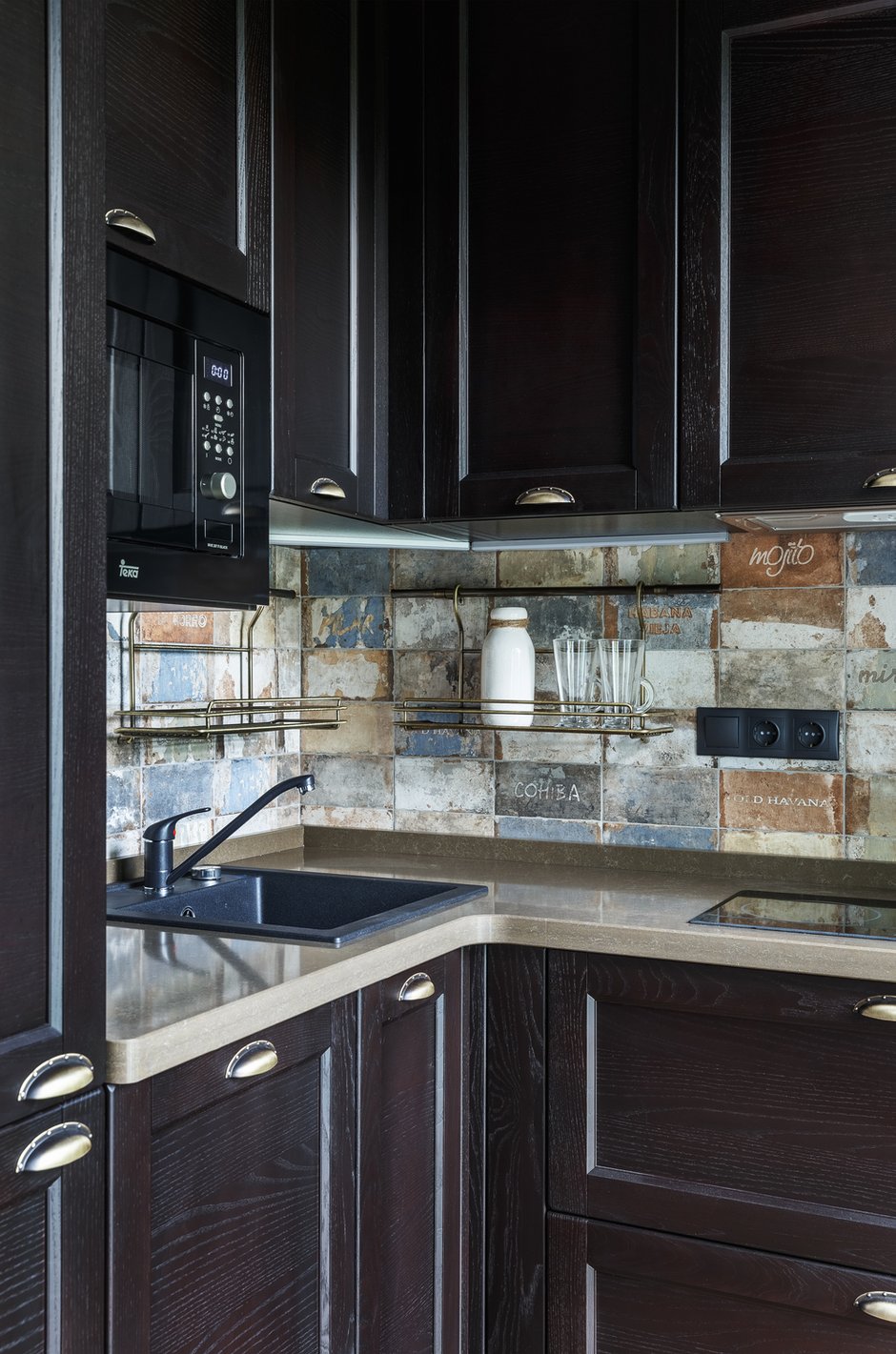 Фотография: Кухня и столовая в стиле Лофт, Малогабаритная квартира, Квартира, Студия, Проект недели, Москва, Марина Саркисян, Кирпичный дом, до 40 метров – фото на INMYROOM