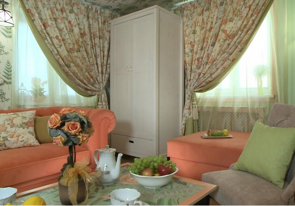 Фотография:  в стиле , Гостиная, Россия, Garda Decor, NEW LOOK, Дача, Бежевый, Коричневый, Подмосковье, Дом и дача, Фазенда, ENS Group, Home Melody, Luminarc, Maytoni, Bironi, Fabio Home, гостиная с камином, «Веренд-Дизайн», Terra Fiori, «Дом Мебели», O-Design, как оформить гостиную на даче, интерьер гостиной на даче – фото на INMYROOM