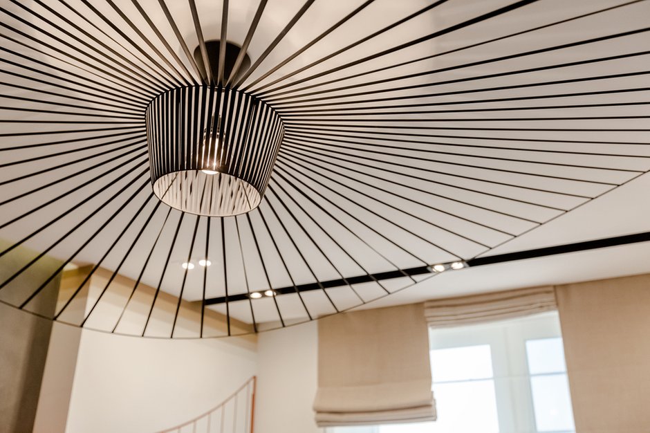 Фотография:  в стиле , Современный, Квартира, Eames, Gorenje, Проект недели, Москва, Бежевый, Dulux, Желтый, Серый, Декоративная штукатурка, Коричневый, Граффити, SLV, ИКЕА, кирпич в интерьере, кирпичная стена, кирпичная стена в интерьере, идеи перепланировки однушки, перепланировка однокомнатной квартиры, современный интерьер, Roca, Porcelanosa, освещение в спальне, Lightstar, Jacob Delafon, Kermi, Centrsvet, как организовать хранение на небольшом метраже, перепланировка студии, кирпичный клинкер, квартира в современном стиле, сценарии освещения, Grohе, хранение книг в небольшой квартире, перепланировка однушки, современный стиль в интерьере, как из однушки сделать двушку, кирпичная кладка в интерьере, современные сценарии освещения, как создать современный и модный интерьер, керамогранит под дерево, Estetica, интерьер с кирпичной кладкой, декоративное освещение в квартире, Megalux, Valentin, Arline, Italline, Constance Guisse, Terhuerne, Calcebeton, Moorbrand, Виктория Золина, Zi-Design Interiors – фото на INMYROOM