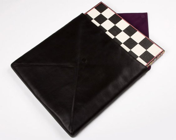 Фотография: Гостиная в стиле Лофт, Карта покупок, Renzo Romagnoli, Индустрия, LLADRO – фото на INMYROOM