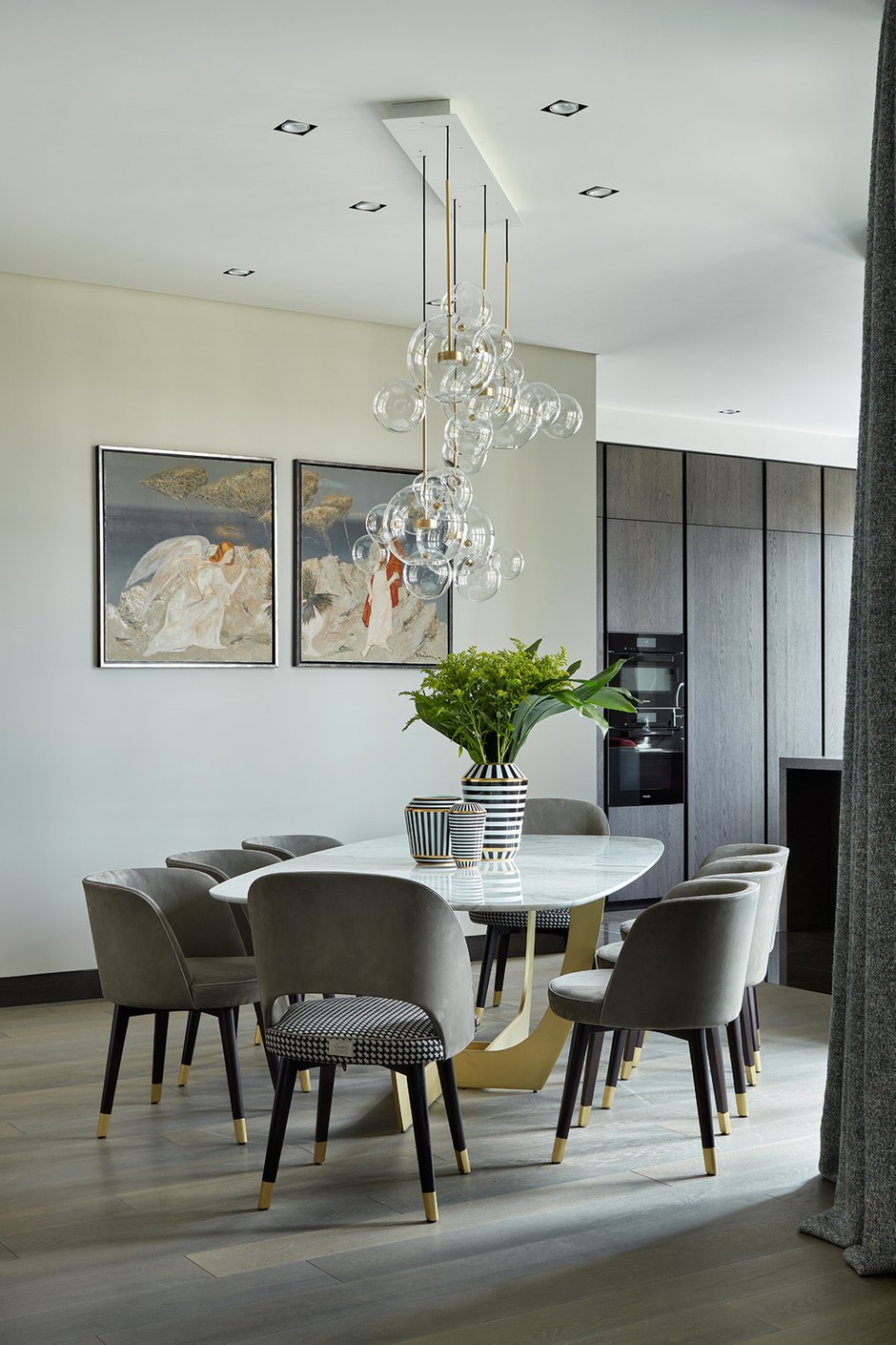 Фотография: Кухня и столовая в стиле Современный, Квартира, Проект недели, Москва, Ариана Ахмад, 4 и больше, Более 90 метров, Монолитно-кирпичный, #эксклюзивныепроекты – фото на INMYROOM