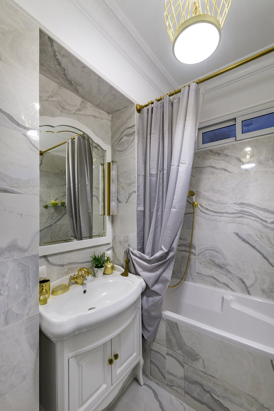 Фотография: Ванная в стиле Классический, Современный, Квартира, Проект недели, Москва, Кирпичный дом, 4 и больше, 60-90 метров, Юлия Левина – фото на INMYROOM