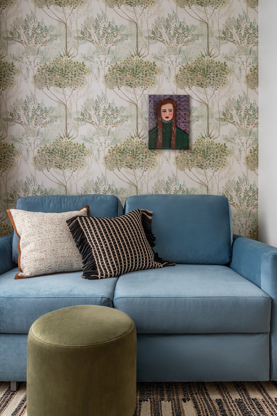 Фотография: Гостиная в стиле Современный, Эклектика, Малогабаритная квартира, Квартира, Проект дня, Москва, Монолитный дом, 2 комнаты, до 40 метров, современный с элементами неоклассики – фото на INMYROOM