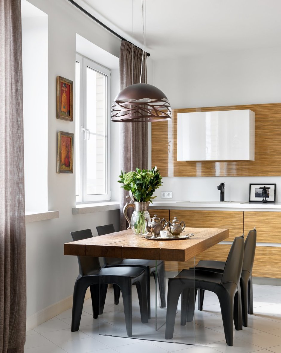 Фотография: Кухня и столовая в стиле Современный, Квартира, Проект дня, Москва, Олеся Шляхтина, 4 и больше, Более 90 метров, Монолитно-кирпичный, Эксклюзивные проекты – фото на INMYROOM