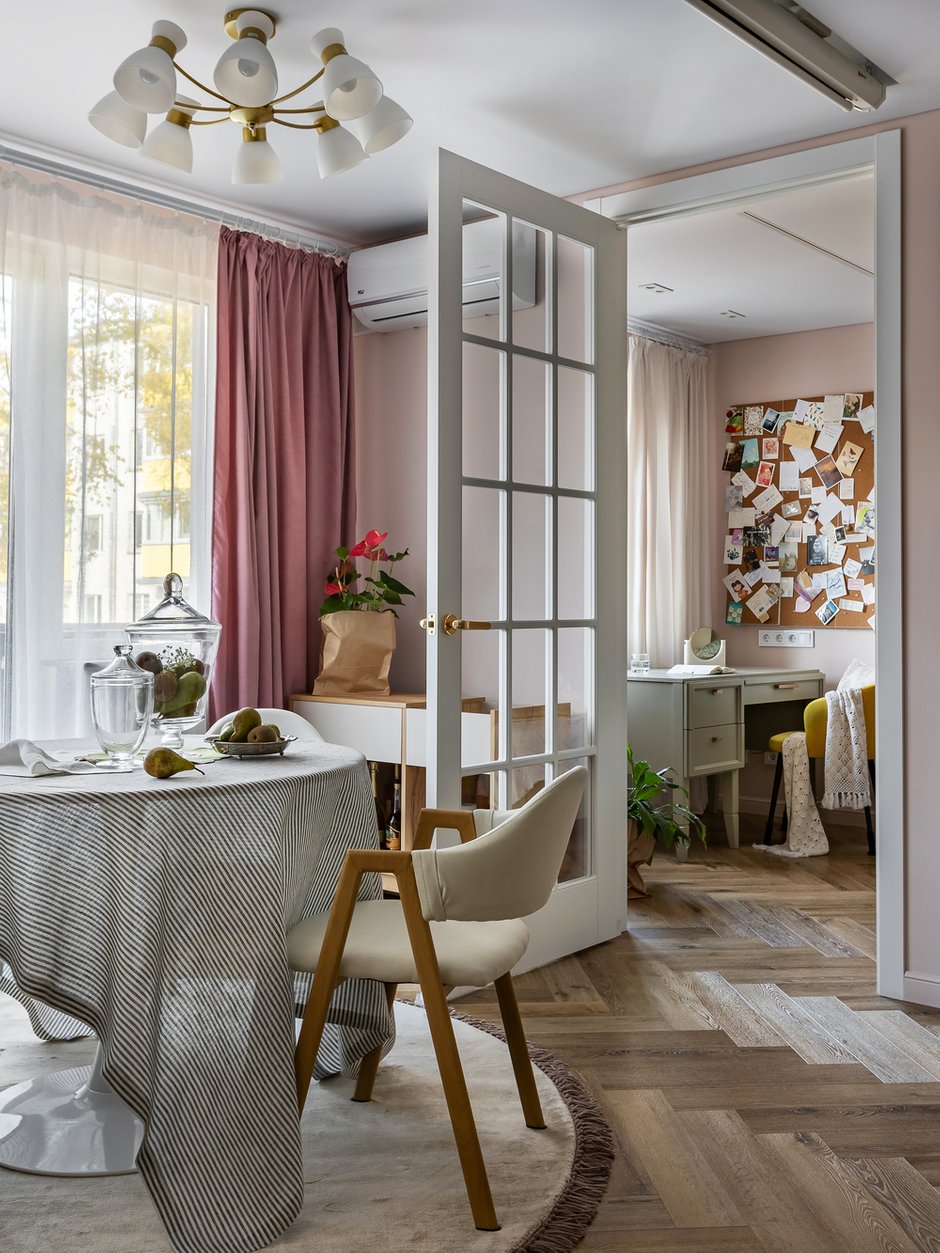 Фотография: Кухня и столовая в стиле Современный, Эклектика, Малогабаритная квартира, Квартира, Проект дня, Беларусь, Минск, Хрущевка, Кирпичный дом, 2 комнаты, 40-60 метров, Эльвира Мисюро – фото на INMYROOM