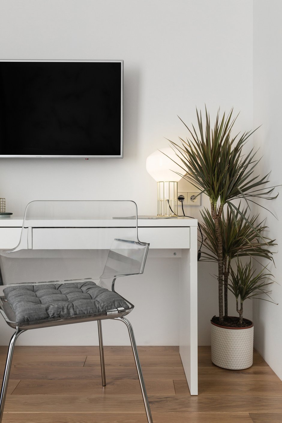 Фотография: Кабинет в стиле Современный, Квартира, Студия, Проект недели, Санкт-Петербург, до 40 метров, Монолитно-кирпичный, Владимир Березин, ЖК «Голландия» – фото на INMYROOM