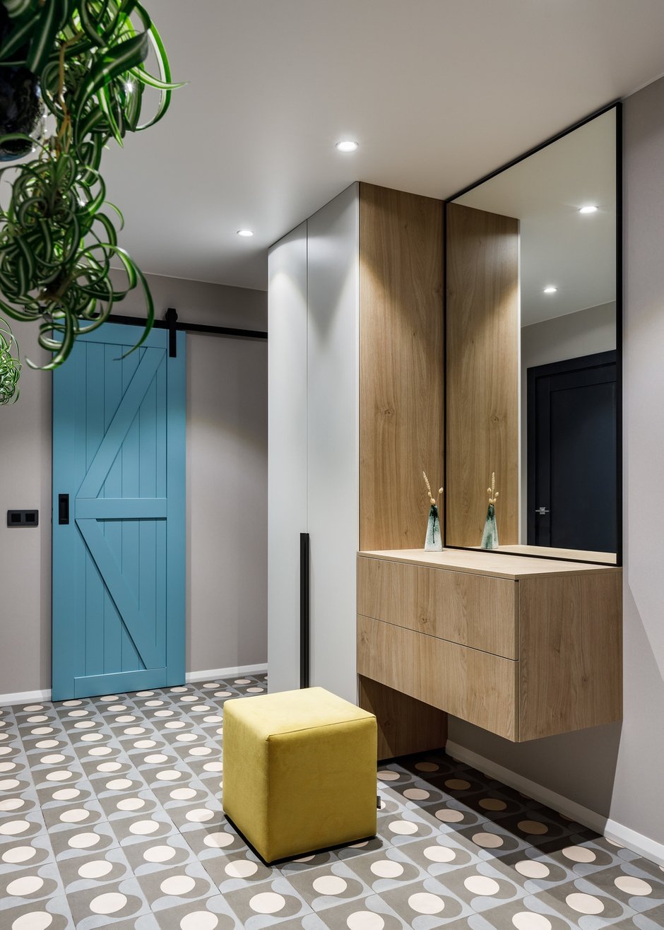 Фотография: Прихожая в стиле Современный, Квартира, Проект недели, Ленинградская область, Панельный дом, 2 комнаты, 40-60 метров, Зина Малышева – фото на INMYROOM