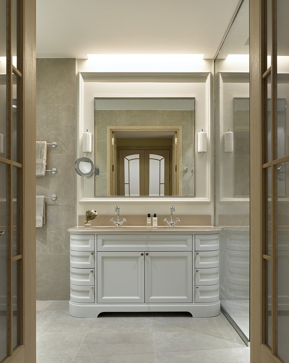 Фотография: Ванная в стиле Классический, Современный, Квартира, Проект недели, Москва, Ариана Ахмад, Татьяна Карякина, 2 комнаты, Более 90 метров, Монолитно-кирпичный, ЖК «Мосфильмовский», #эксклюзивныепроекты – фото на INMYROOM