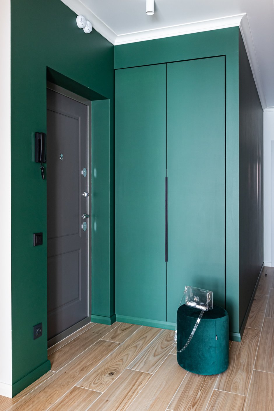 Фотография: Прихожая в стиле Современный, Проект недели, Санкт-Петербург, 3 комнаты, Более 90 метров, Анастасия Заркуа – фото на INMYROOM